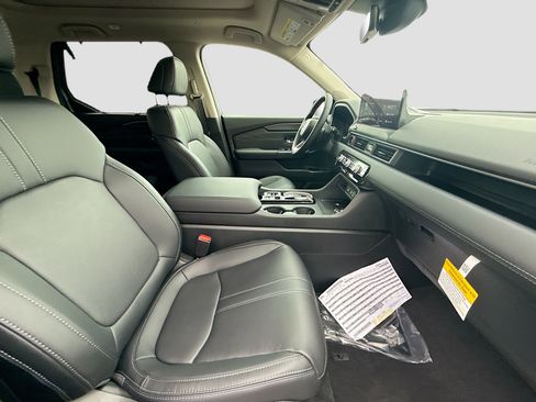 New 2026 Honda Pilot Touring image 23