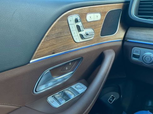 Used 2024 Mercedes-Benz GLE 350 4MATIC image 19