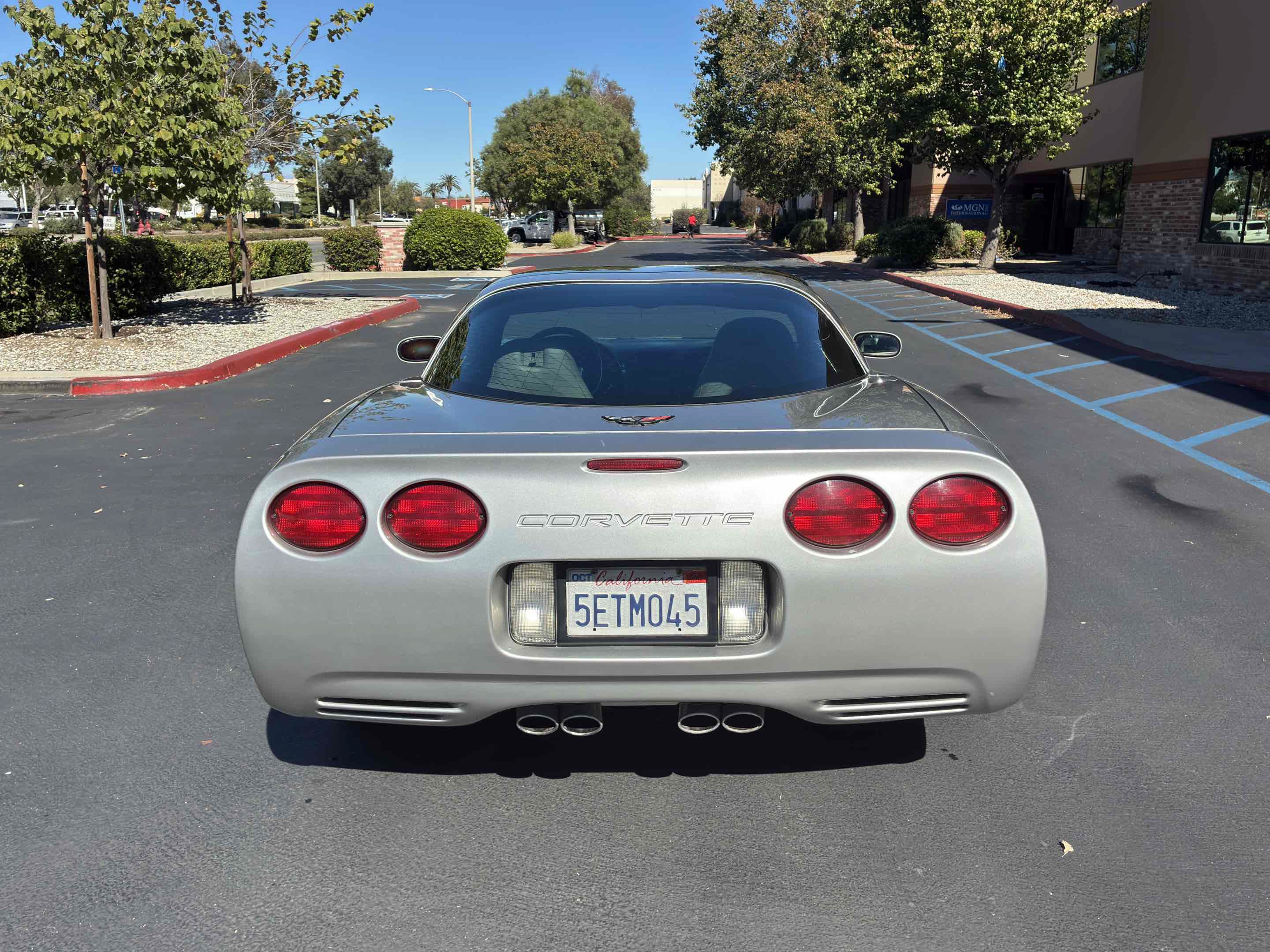 Used 2004 Chevrolet Corvette Coupe w/ Preferred Equipment Group RWD image 9