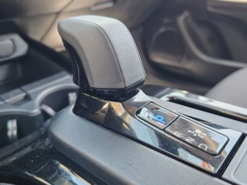 Used 2025 Toyota Prius LE image 19