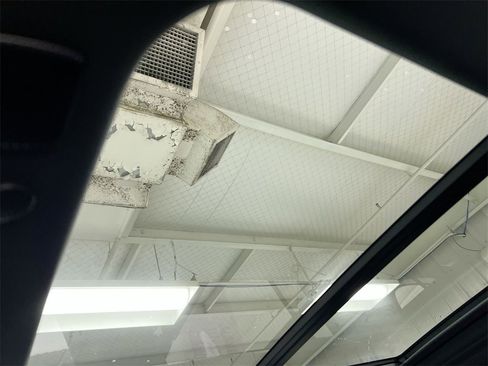 Used 2024 Chevrolet Suburban High Country w/ Advanced Technology Package image 19