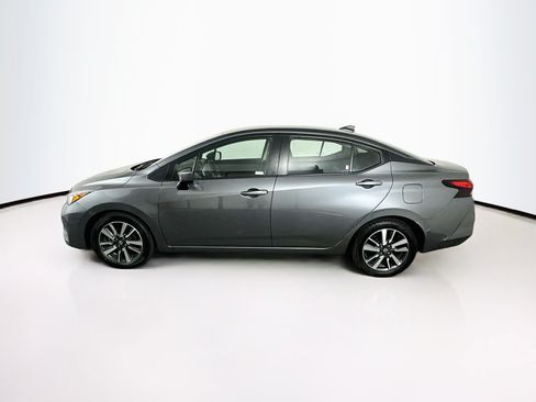 Used 2024 Nissan Versa SV FWD image 4