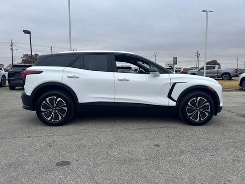 New 2026 Chevrolet Blazer EV LT image 9