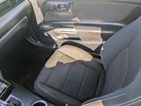 Used 2015 Ford Mustang Coupe image 15