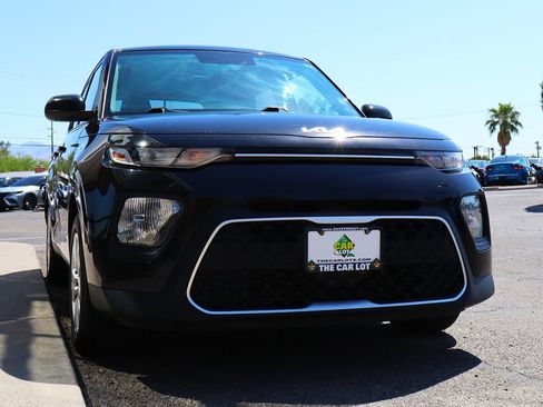 Used 2022 Kia Soul LX FWD image 18