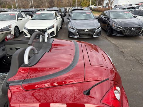 Used 2005 Chrysler Crossfire Limited image 21