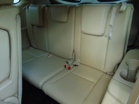 Used 2016 Toyota Highlander XLE FWD image 8
