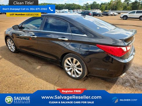 Used 2013 Hyundai Sonata SE w/ Navigation & Sunroof Pkg FWD image 3