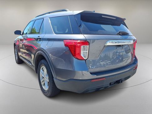 Used 2022 Ford Explorer XLT w/ Class IV Trailer Tow Package AWD/4WD image 5