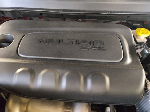 Used 2020 Jeep Cherokee Latitude Plus AWD/4WD image 30
