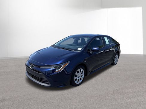 Used 2024 Toyota Corolla LE FWD image 4
