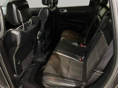 Used 2020 Jeep Grand Cherokee Altitude AWD/4WD image 22