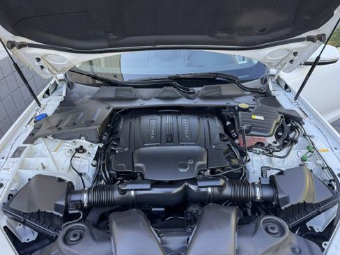 Used 2019 Jaguar XJ R-Sport image 5