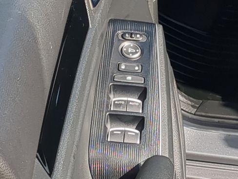 Used 2023 Honda Civic Touring image 14