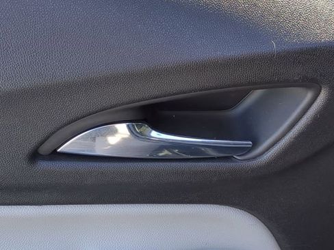 Used 2020 Chevrolet Equinox LT image 35