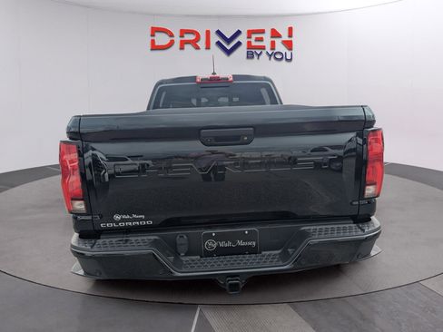 Used 2024 Chevrolet Colorado Z71 w/ Z71 Convenience Package 2 image 4
