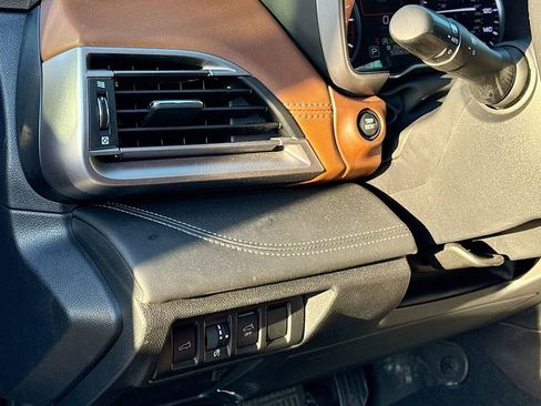 Used 2021 Subaru Outback Touring w/ Popular Package #2 image 10