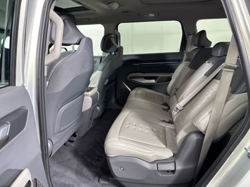 Used 2024 Kia EV9 Wind image 25