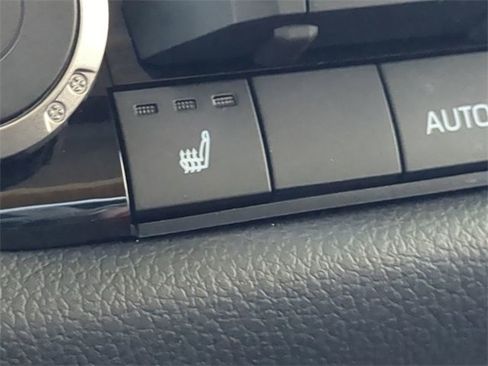 Certified 2024 Toyota Sequoia SR5 image 23