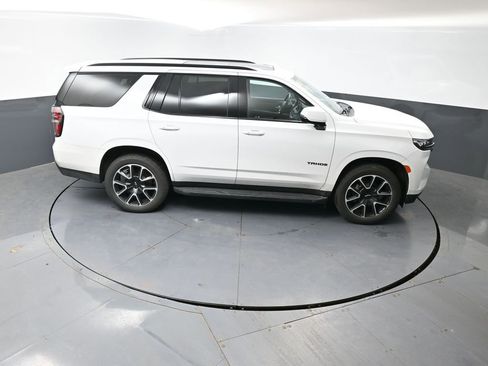 Used 2021 Chevrolet Tahoe RST w/ Luxury Package AWD/4WD image 15