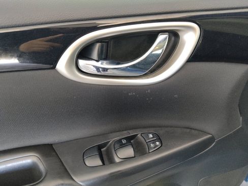 Used 2019 Nissan Sentra SV FWD image 27