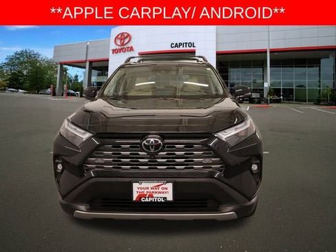 Used 2022 Toyota RAV4 Limited image 8