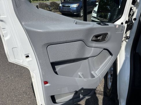 Used 2019 Ford Transit 350 XLT RWD image 9
