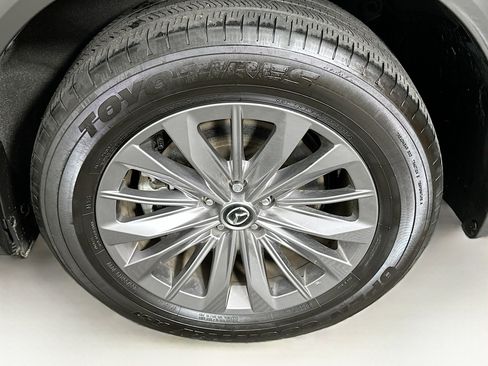 Used 2025 MAZDA CX-90 Plug-In Hybrid w/ Preferred image 11