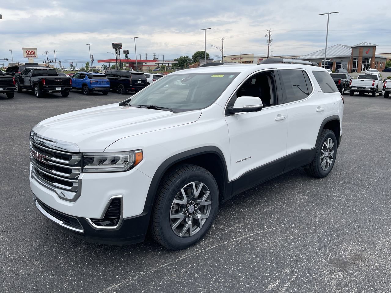 Certified 2023 GMC Acadia SLT w/ Technology Package FWD image 1