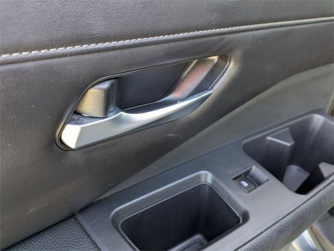 Used 2023 Nissan Pathfinder SL image 26