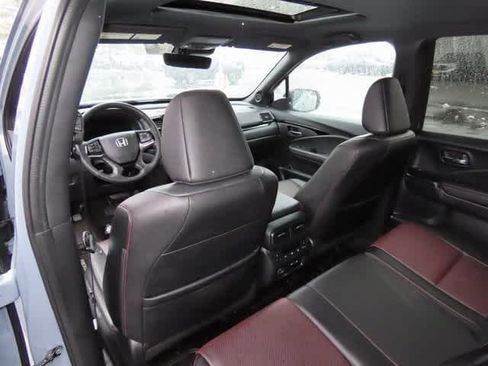 Used 2024 Honda Ridgeline Black Edition image 15