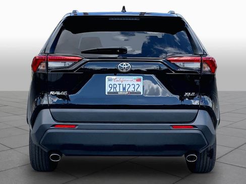 Certified 2025 Toyota RAV4 XLE FWD image 4