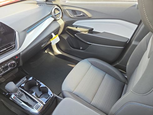 New 2026 Chevrolet Trax LT w/ Driver Confidence Package image 19