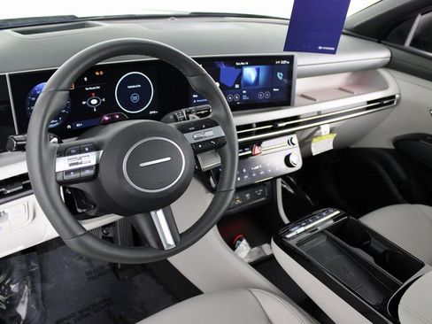 Used 2025 Hyundai Tucson Limited image 15