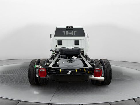 New 2026 RAM 5500 4x4 Crew Cab image 6