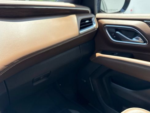 Used 2023 Chevrolet Tahoe High Country AWD/4WD image 30