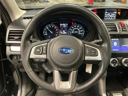 Used 2018 Subaru Forester 2.5i Premium AWD/4WD image 19