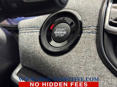 Used 2024 Jeep Compass Latitude image 41