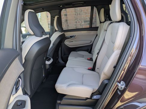 New 2026 Volvo XC90 B5 Core AWD/4WD image 15