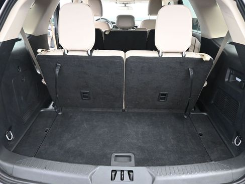 Used 2023 Ford Explorer XLT w/ Equipment Group 202A image 14