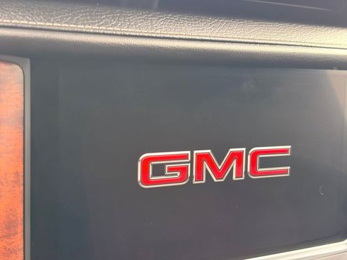 Used 2023 GMC Yukon XL Denali Ultimate AWD/4WD image 22