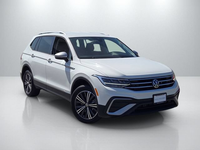 Used 2024 Volkswagen Tiguan Wolfsburg Edition AWD/4WD image 1