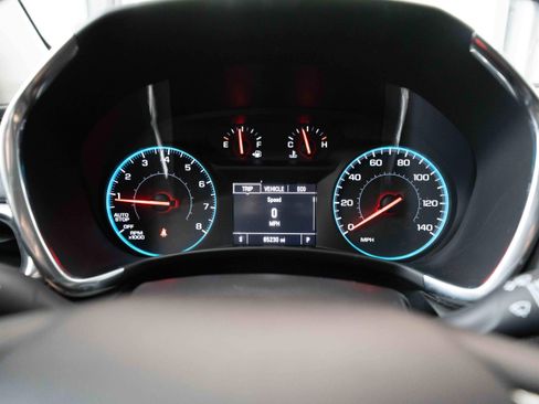 Used 2018 Chevrolet Equinox LT FWD image 16