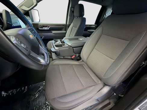 Used 2025 Chevrolet Silverado 3500 LT w/ Convenience Package image 11