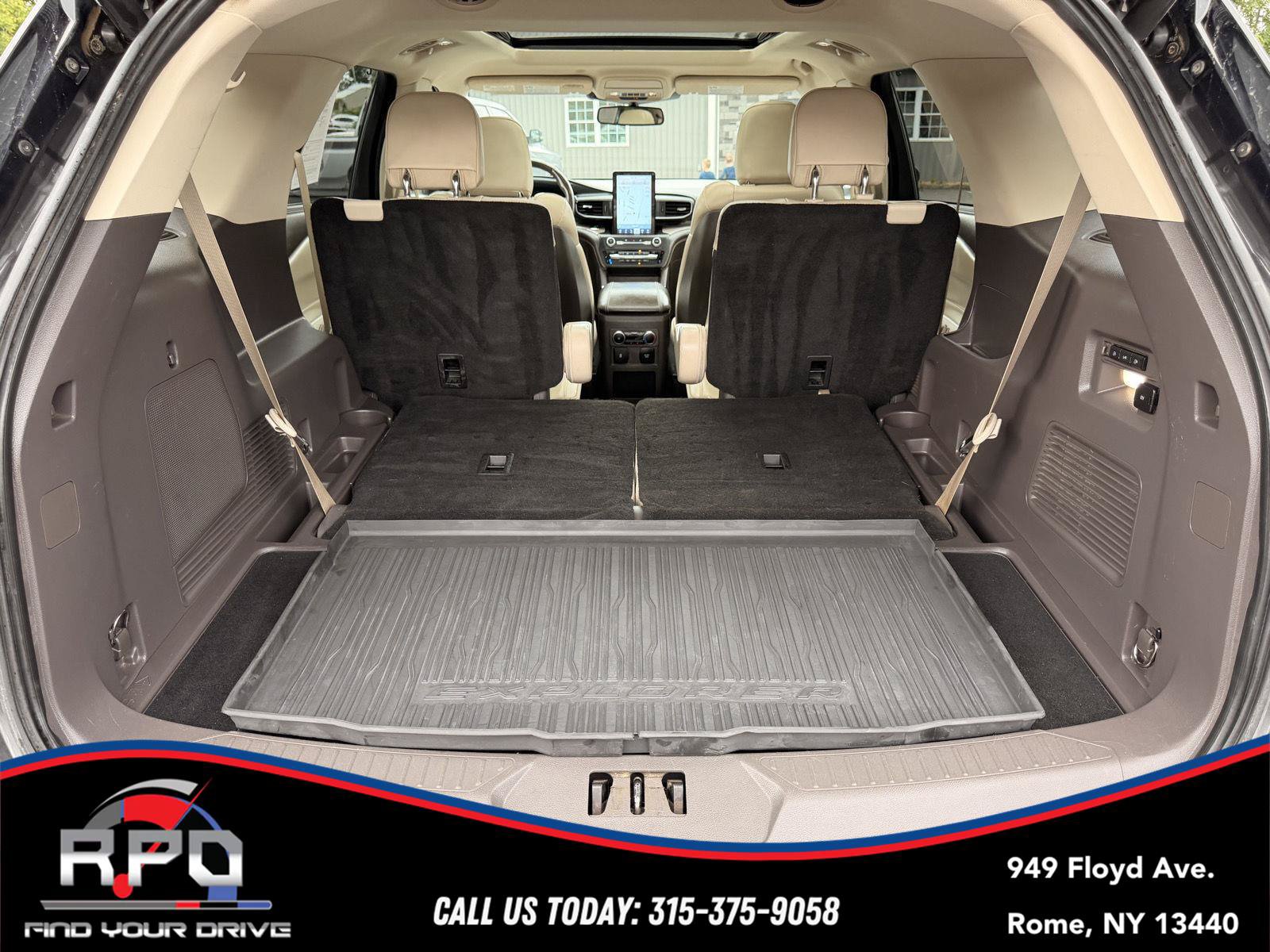Used 2020 Ford Explorer Platinum w/ Premium Technology Package AWD/4WD image 30