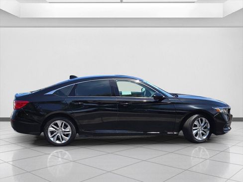 Certified 2019 Honda Accord LX image 4