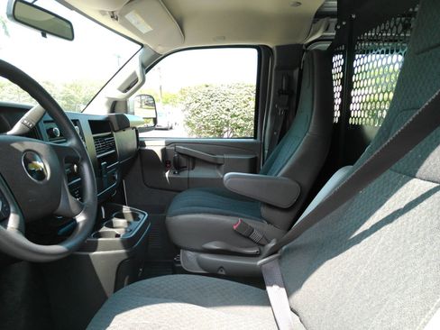 Certified 2025 Chevrolet Express 2500 w/ Driver Convenience Package RWD image 10