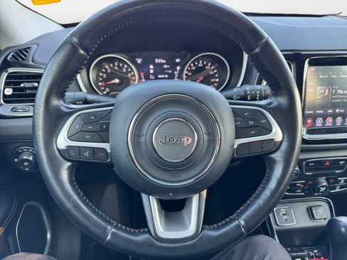 Used 2019 Jeep Compass Limited FWD image 10