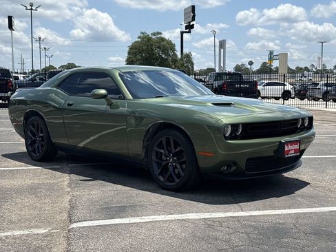 Used 2023 Dodge Challenger SXT w/ Blacktop Package RWD image 3