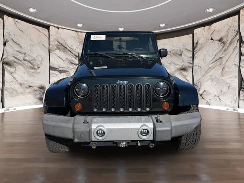 Used 2012 Jeep Wrangler Sahara w/ Connectivity Group AWD/4WD image 2